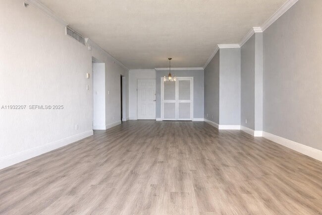 Building Photo - 2501 S Ocean Dr