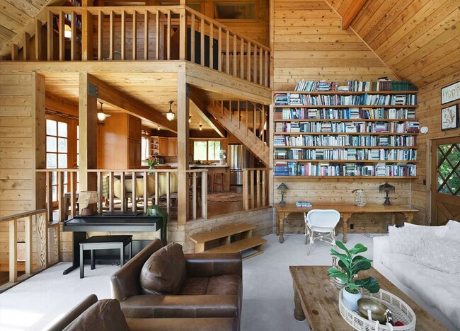 Foto del edificio - 1555 Greenleaf Canyon Rd