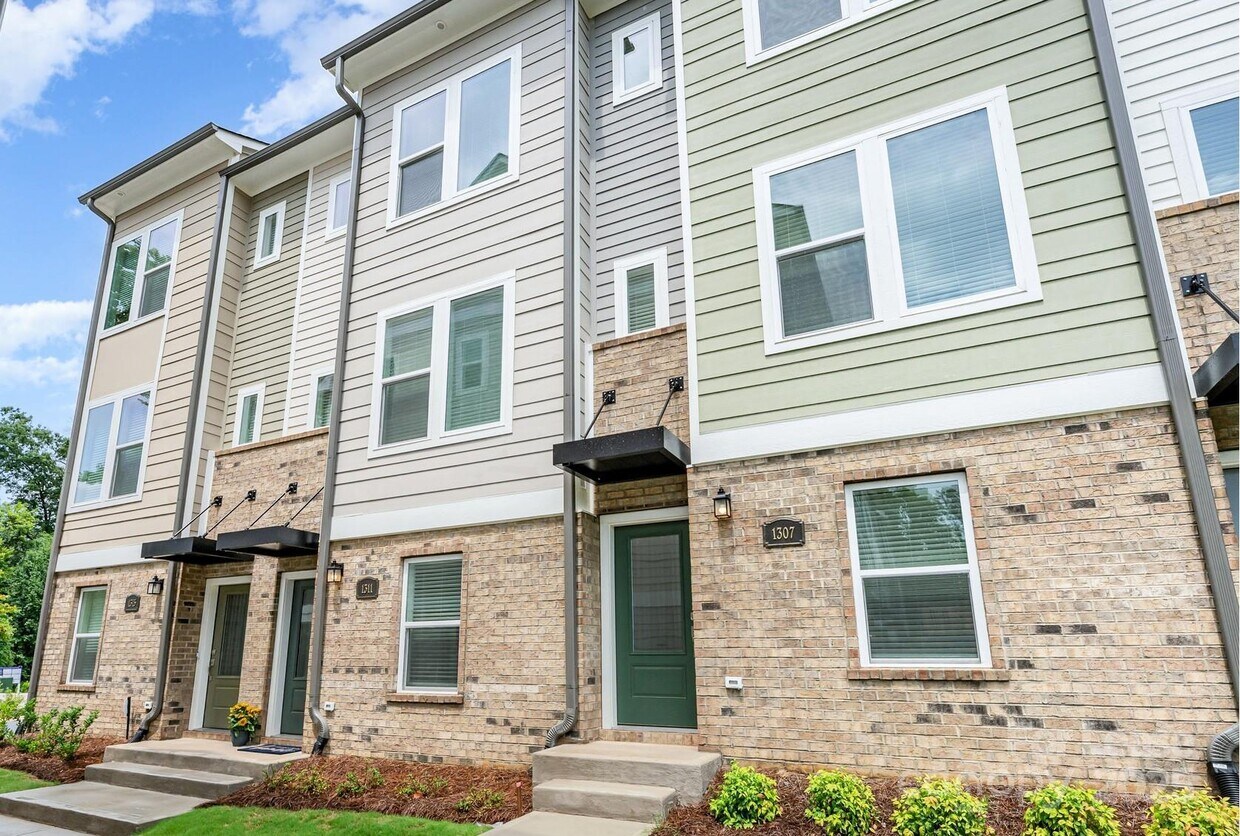 Foto principal - 1311 Cerium Wy