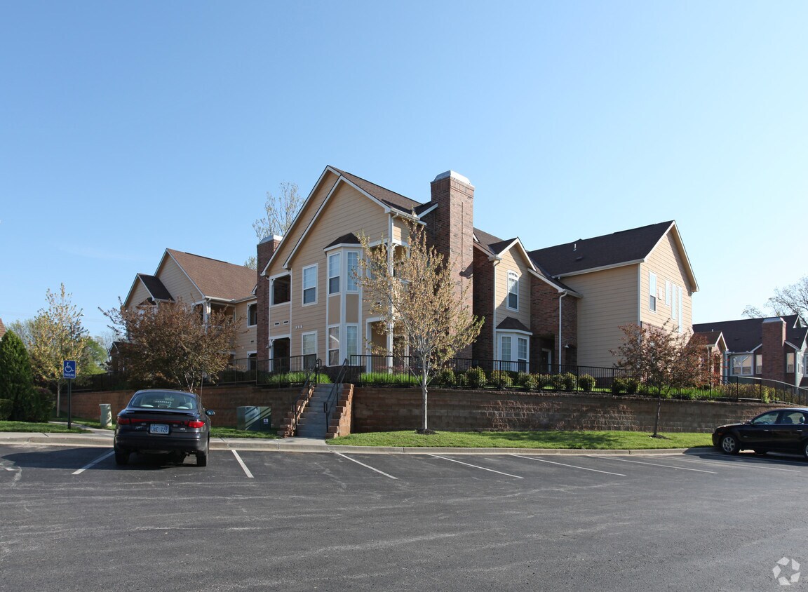 Province of Briarcliff Apartments - Kansas City, MO | Apartments.com