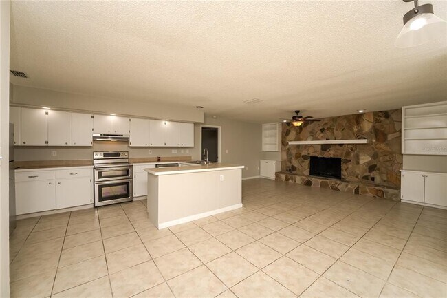 Building Photo - 2229 Flaming Arrow Dr