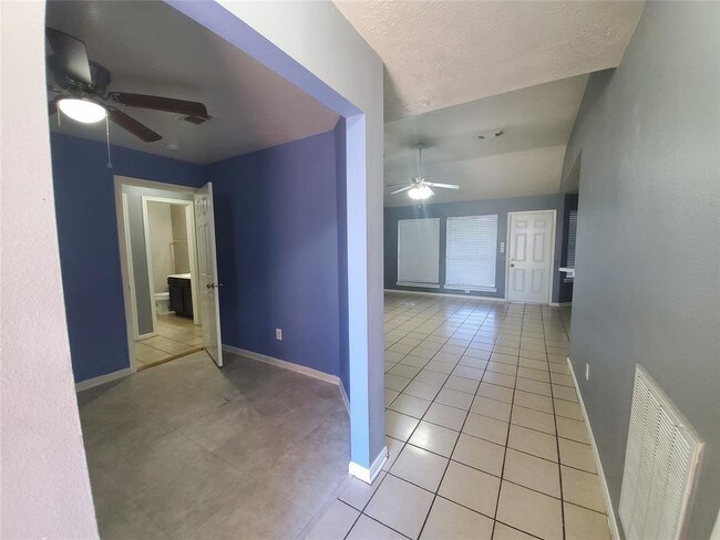 Building Photo - 5159 W Harrow Dr