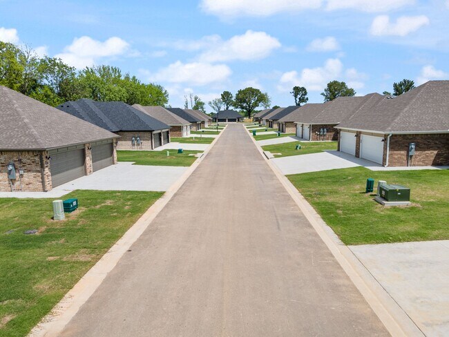 Foto del edificio - Farmington Hills Duplexes