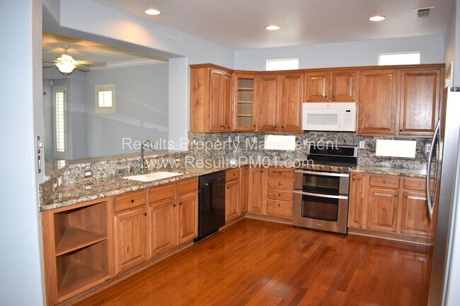 Foto del edificio - 2 br, 2 bath House - 524 Northfield Ln