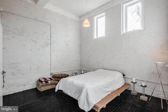 Foto del edificio - 1804-14 E Hazzard St