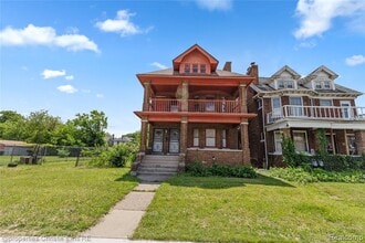 Building Photo - 4573 Vancouver St
