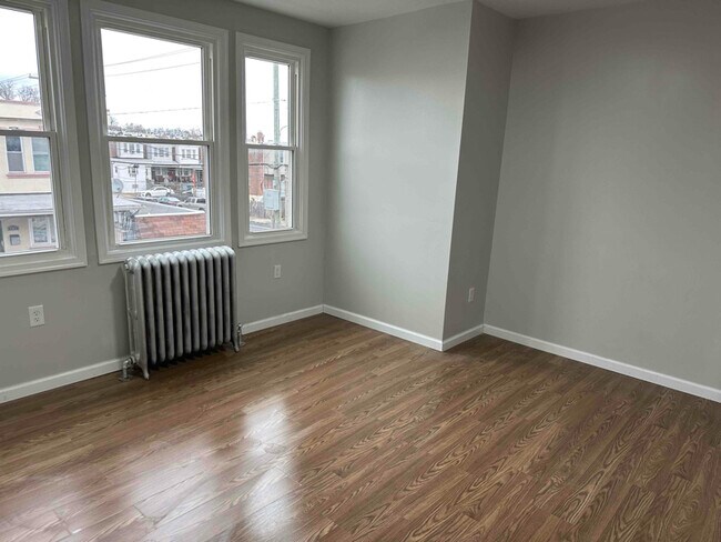 Building Photo - 202 Widener St