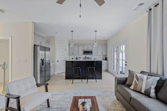 Foto del edificio - 3319 Old Hickory Blvd