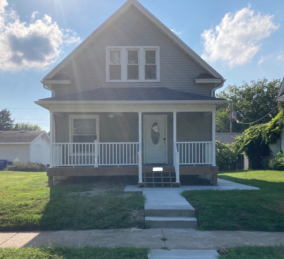 Primary Photo - 1829 3rd St