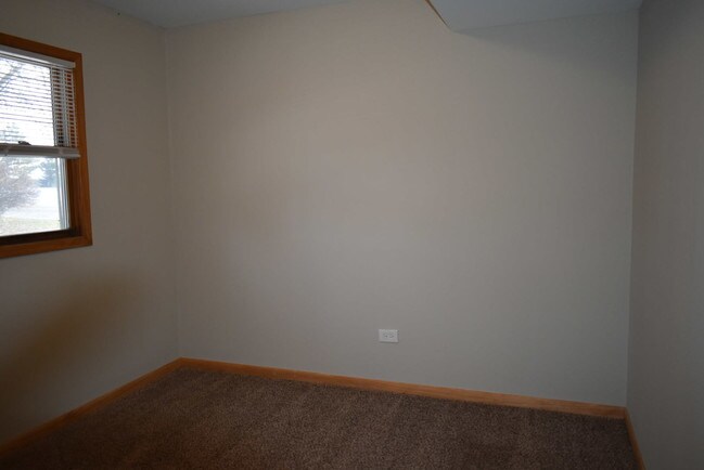 Building Photo - 3212 S Cherry Ave