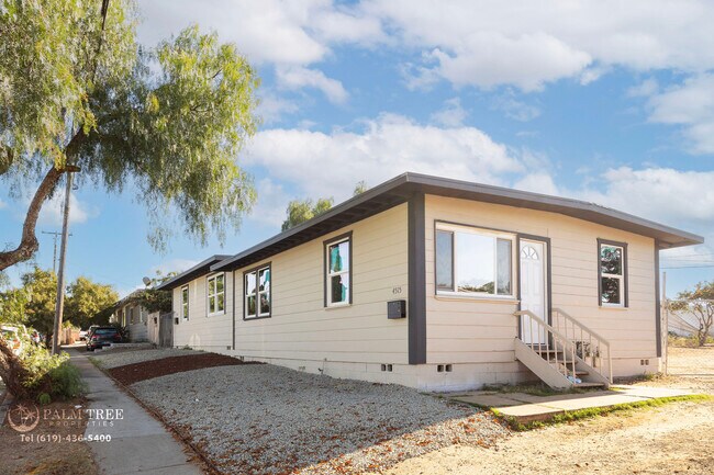 Building Photo - 4515-17 Hilltop Dr
