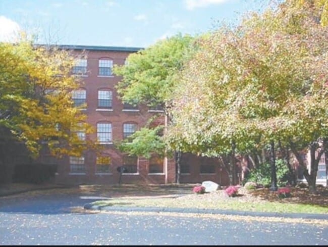 Building Photo - 335 Cypress, 4J