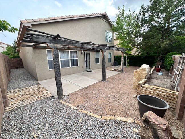 Building Photo - 3 Bedroom 3 Bathroom 2 Car Garage