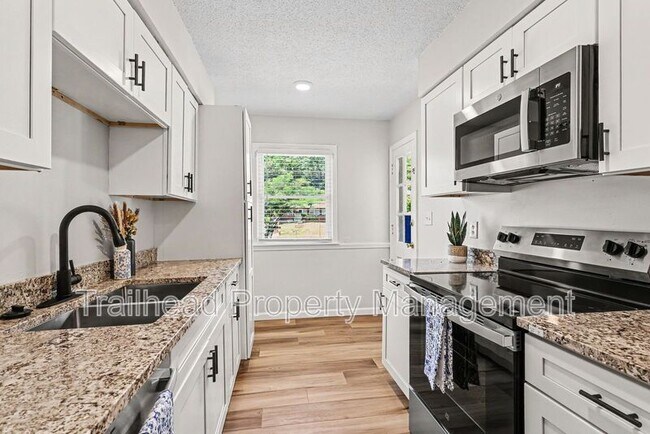 Foto del edificio - 8455 Robinson St