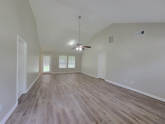 Foto del edificio - 7025 Stoneridge Dr