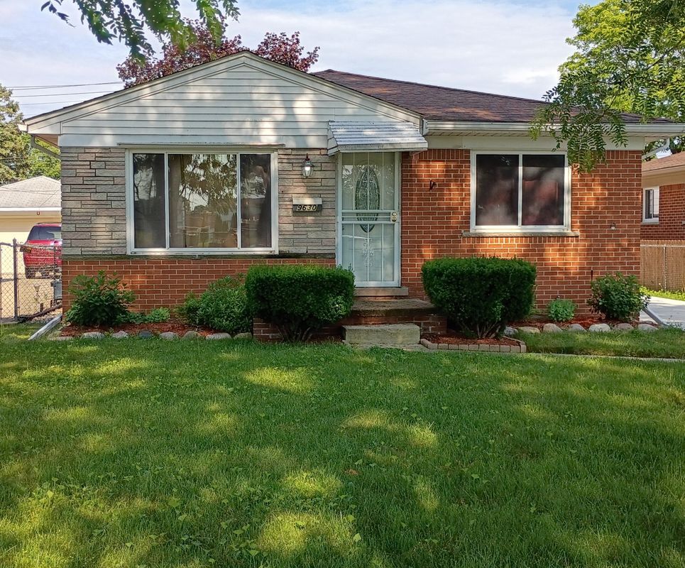 Foto principal - 9630 Garfield St