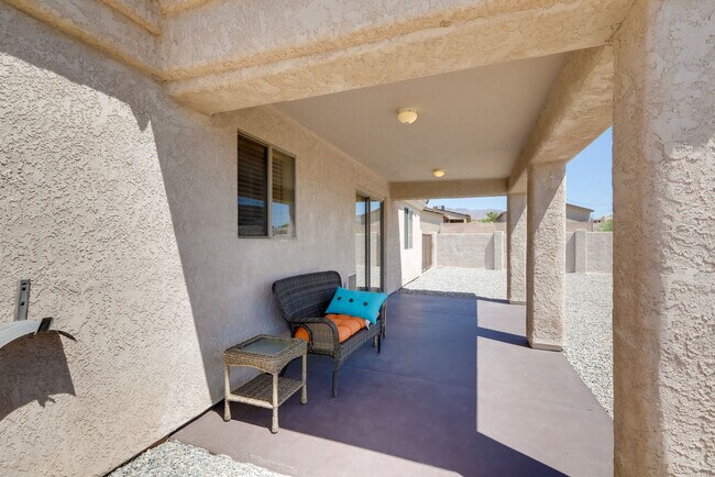 Foto del edificio - 2598 Rainbow Ave N