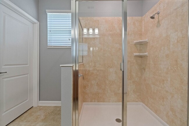 Building Photo - Beautiful 4/3.5/2 Home in Winter Gardens O...