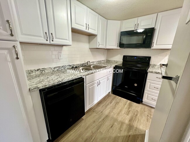 Foto del edificio - 949 NW Colbern Rd