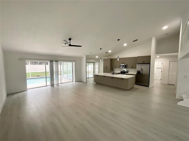 Foto del edificio - 1307 Belcher Dr