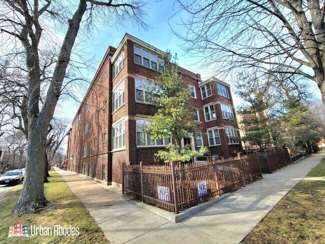 Building Photo - 5900 N Magnolia Ave