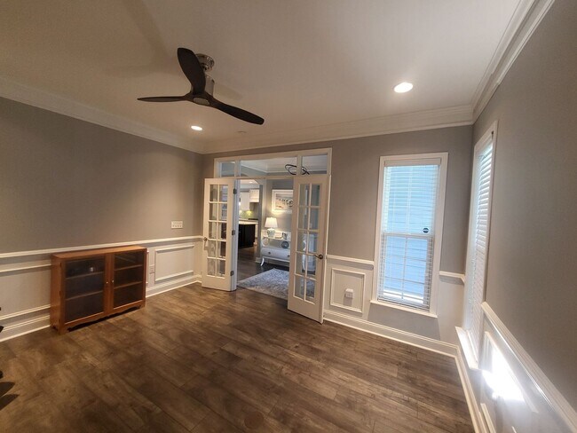 Foto del edificio - REDUCED!  5 bedroom/4 bath house in Berkshire Forest