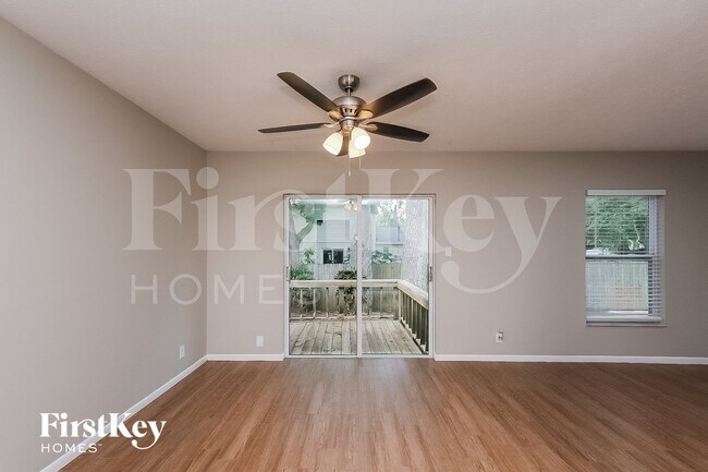 Foto del edificio - 2210 Boxwood Way