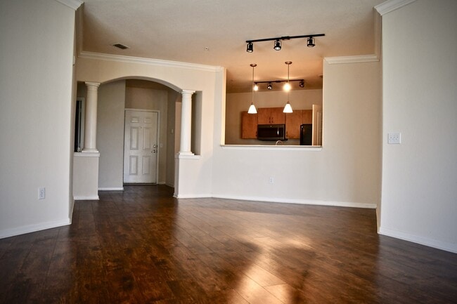Building Photo - Gardens of Bridgehampton - 3 Bed - 3 Bath