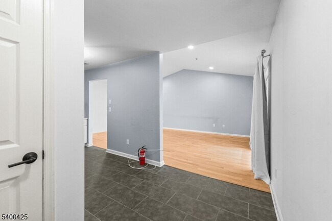 Foto del edificio - 176 Potomac Dr