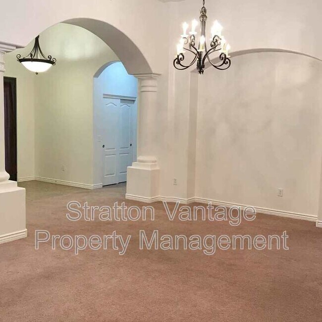 Foto del edificio - 6730 Quarter Horse Run