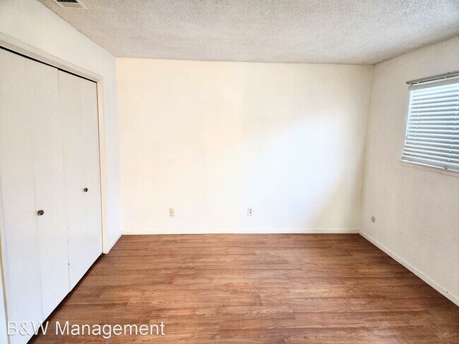 Building Photo - 3 br, 2 bath House - 668 Victoria Way