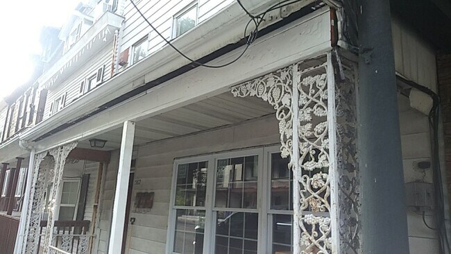Foto del edificio - 582 Sunbury St