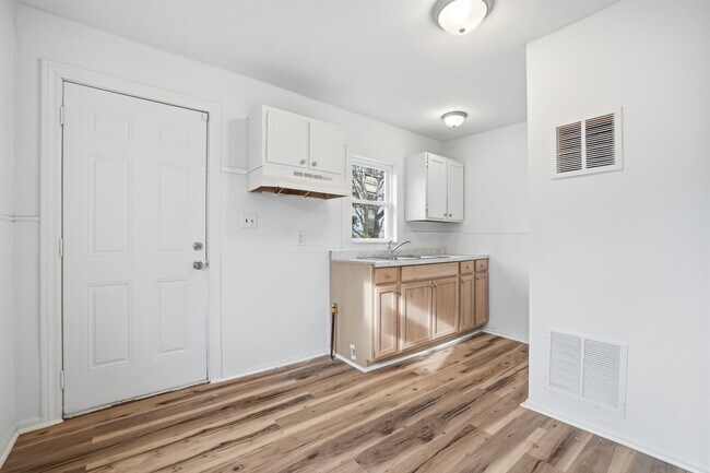Foto del edificio - 1614 W 18th St