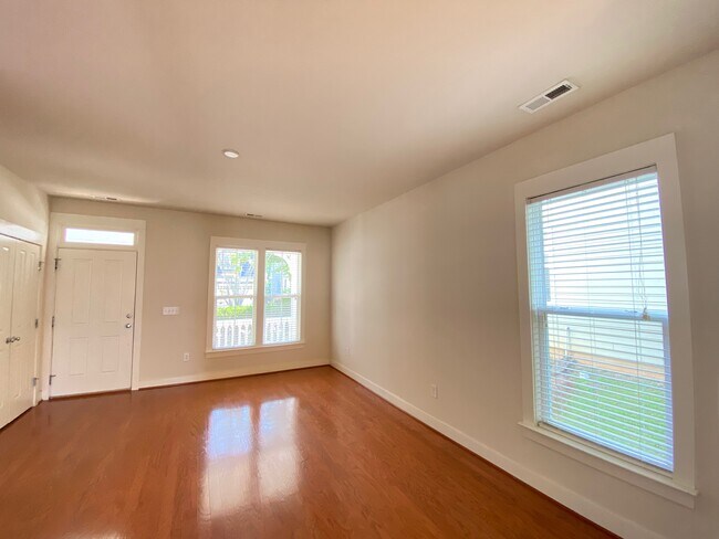 Building Photo - 2256 Dunlin Ln