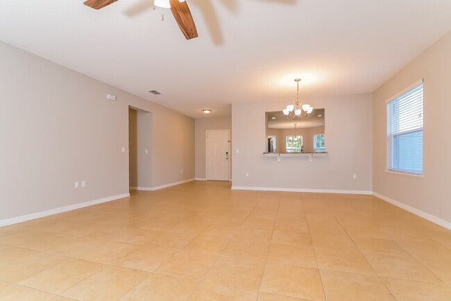 Building Photo - 16012 Yelloweyed Dr