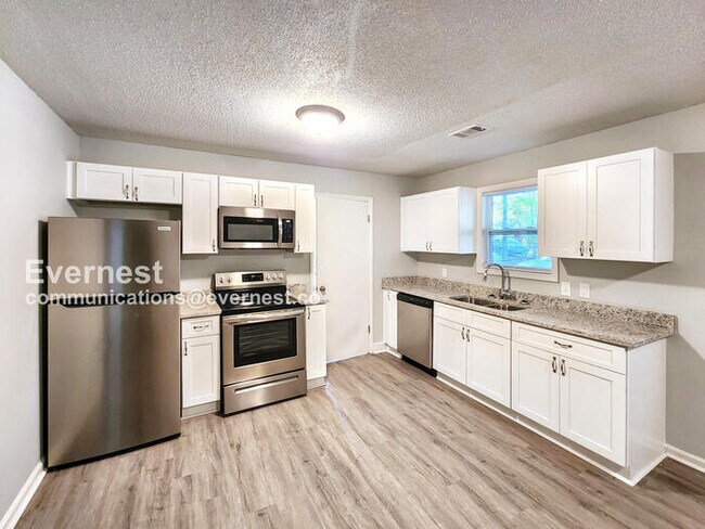 Foto del edificio - 727 W Creek Cir