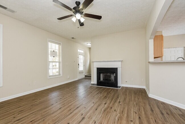 Foto del edificio - 3057 Heatherbrook Trce