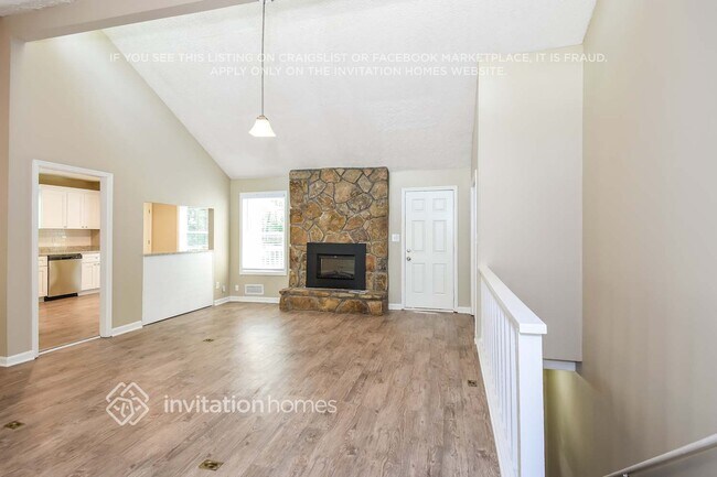 Foto del edificio - 2965 Creek Park Dr