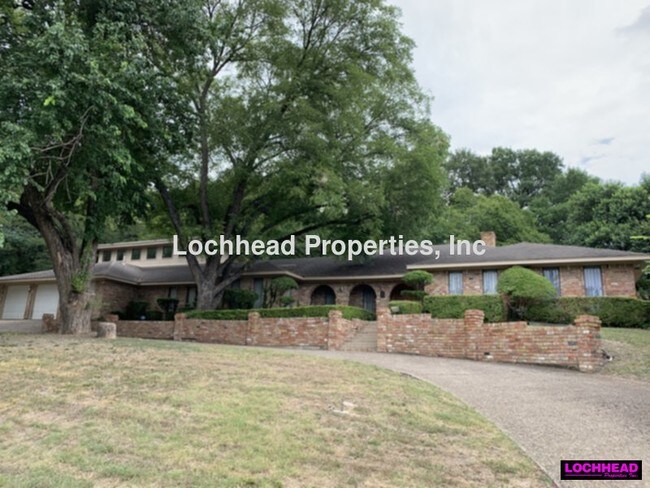 Building Photo - 506 Linkcrest Dr