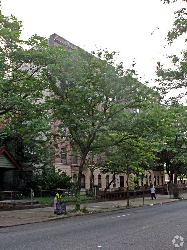 Building Photo - 1041 Bushwick Ave