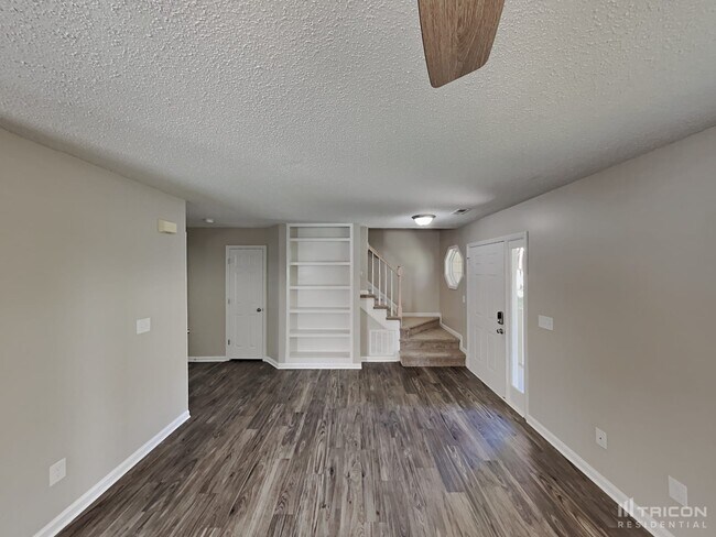 Building Photo - 1705 Glenn Meade Dr