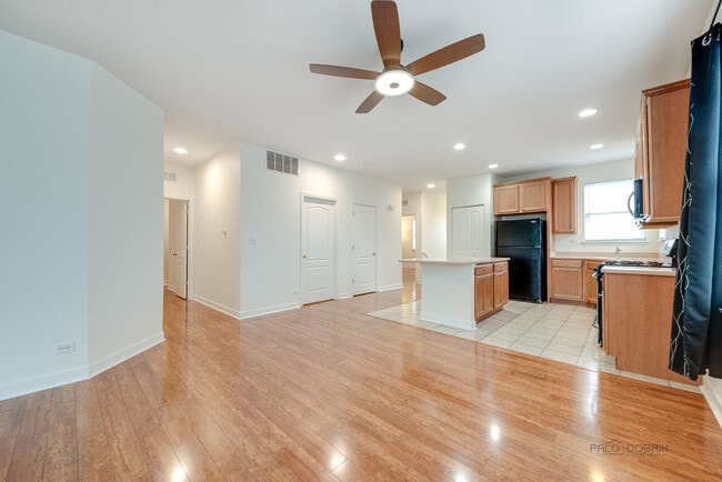 Building Photo - 1322 Prescott Dr