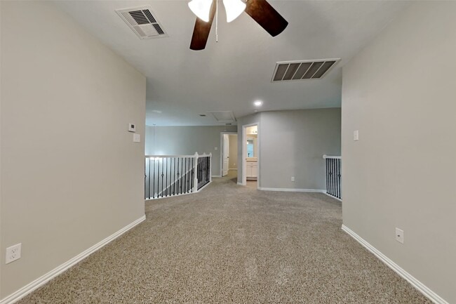 Foto del edificio - 2223 Brown Oak Dr