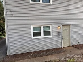 Building Photo - 381 20th Ave NE