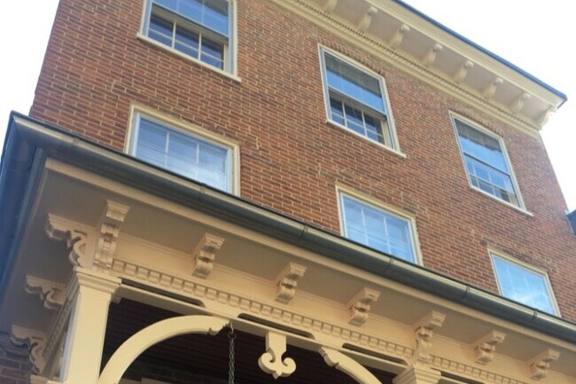 Foto del edificio - 25 W Boscawen St