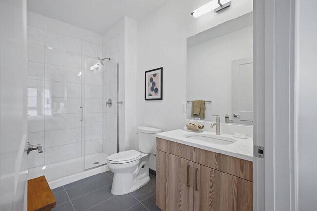 06 EMERSON_MODELO UNIDAD_BATHROOM reducido - Emerson