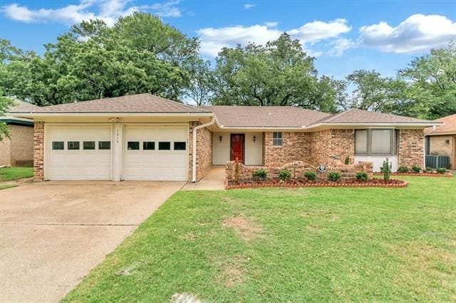 Primary Photo - 1215 San Marcos Dr