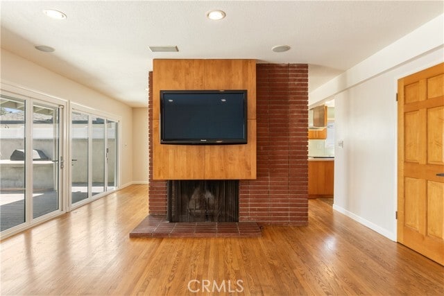 Foto del edificio - 828 Stevely Ave