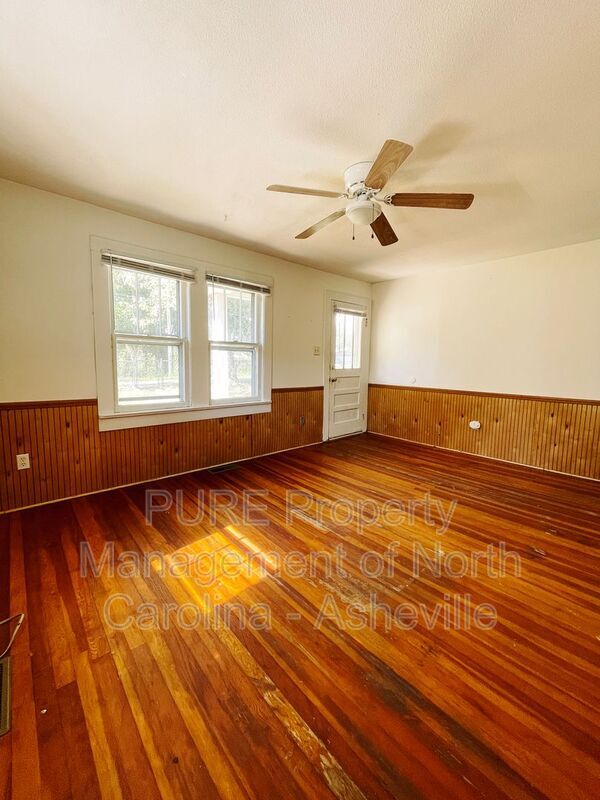 Foto del edificio - 804 Reservoir Rd