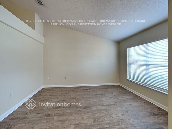 Foto del edificio - 7250 Glentry Ave